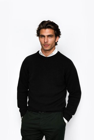 Crewneck Sweater knitted with the 003 knitting pattern from Grivette Design