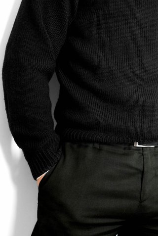 Crewneck Sweater knitted with the 003 knitting pattern from Grivette Design